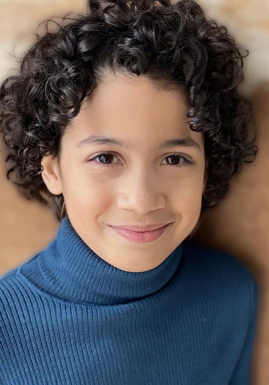 拉维·卡伯特-科尼尔斯 Ravi Cabot-Conyers照片