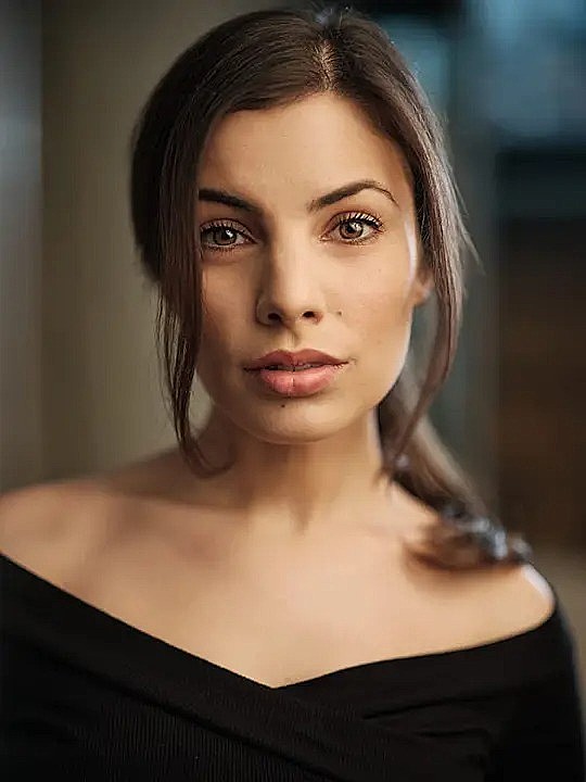 Nalân Burgess照片