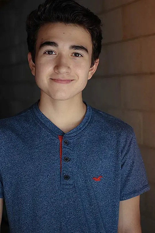 马修·J·瓦斯奎斯 Matthew J. Vasquez照片
