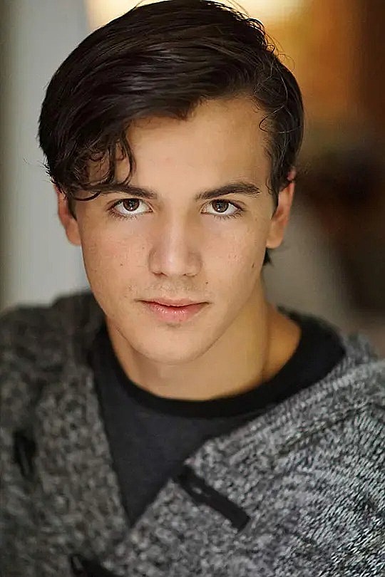 康纳·琼斯 Connor Jones照片