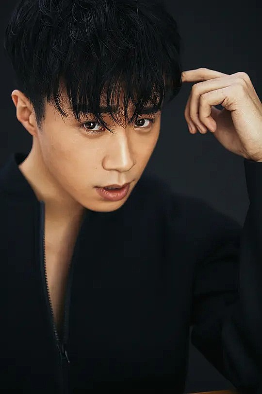 东斗 Henry Wong照片