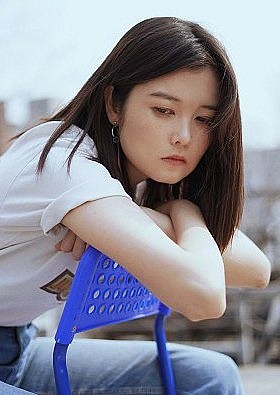 齐爽照片