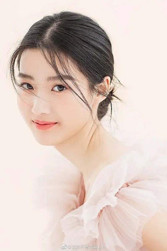 卢昱晓 Yuxiao Lu照片