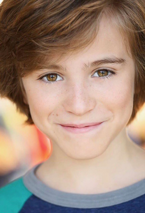 艾登·亚瑟 Aiden Arthur照片