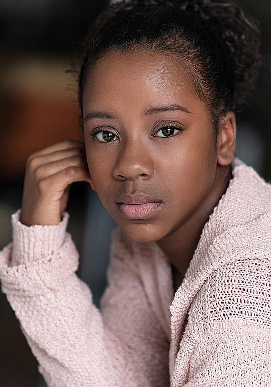 卡姆林·琼斯 Camryn Jones照片