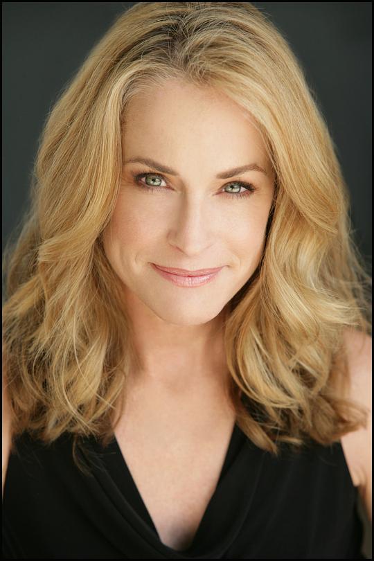 阿曼达·怀斯 Amanda Wyss照片