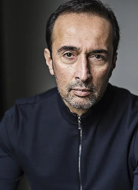 比詹·达内什曼德 Bijan Daneshmand照片