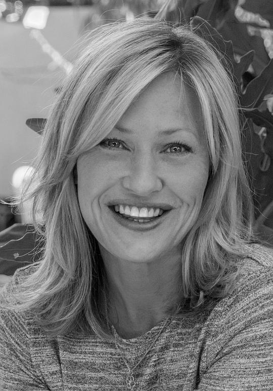 乔伊·劳伦·亚当斯 Joey Lauren Adams照片