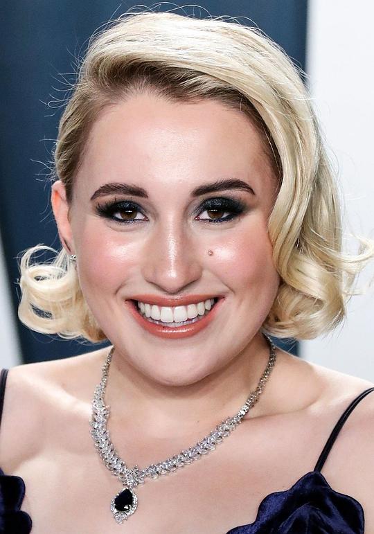 哈莉·奎恩·史密斯 Harley Quinn Smith照片