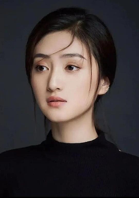 曹艺心 Yixin Cao照片