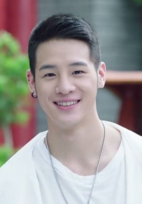郑家伦 Jialun Zheng照片