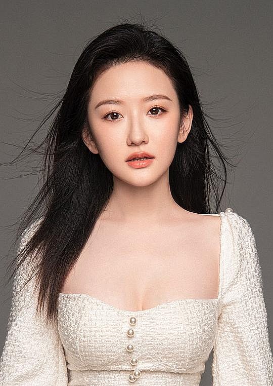 韩雨彤 Yutong Han照片