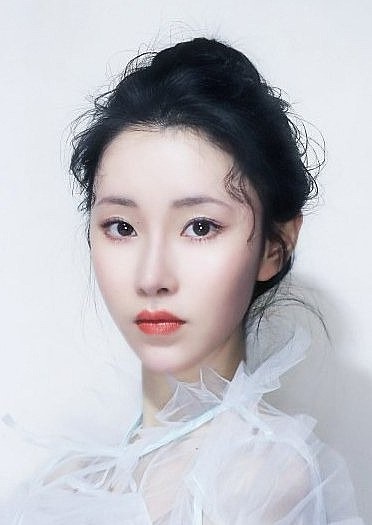 贺子 Zi He照片