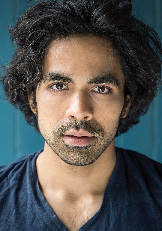 尼基尔·杜贝 Nikhil Dubey照片