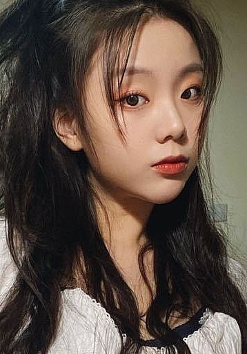 孙艺文 Yiwen Sun照片