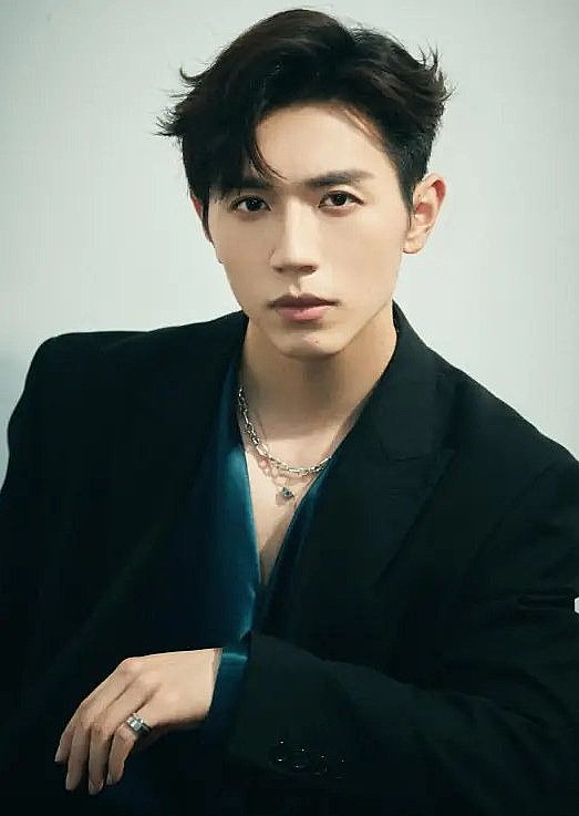 赵冠宇 Guanyu Zhao照片
