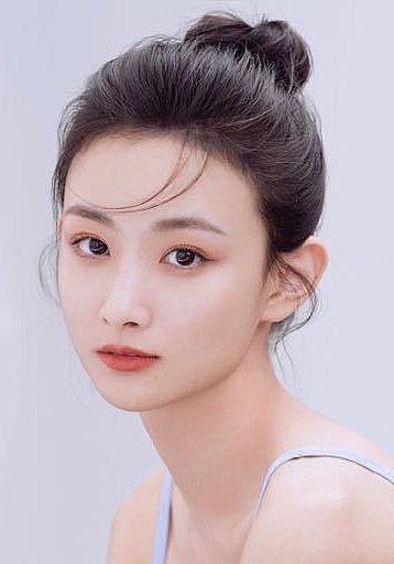 方悦乔 Yueqiao Fang照片