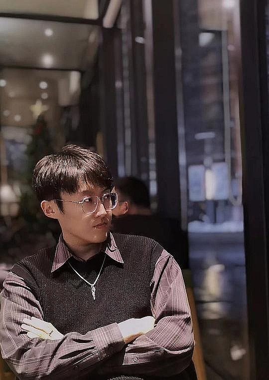 袁洲 Zhou Yuan照片