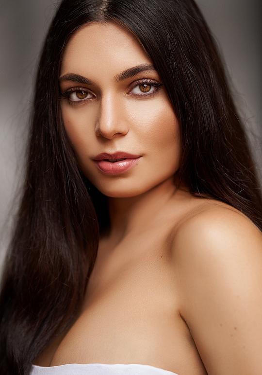 露西娅·迪米特拉·希普特拉斯 Lucia Dimitra Xypteras照片