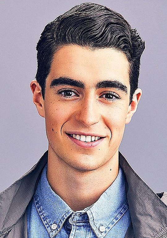 艾丹·杰梅 Aidan Gemme照片