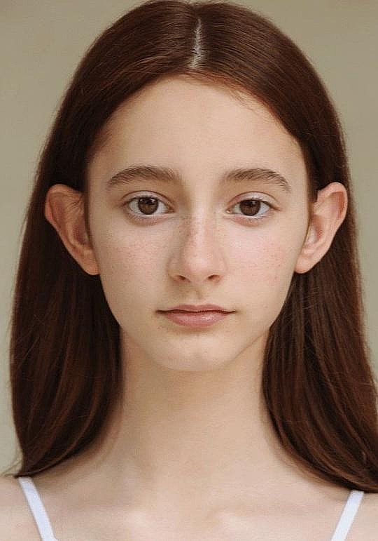 萨迪·拜伦 Sadie Byron照片