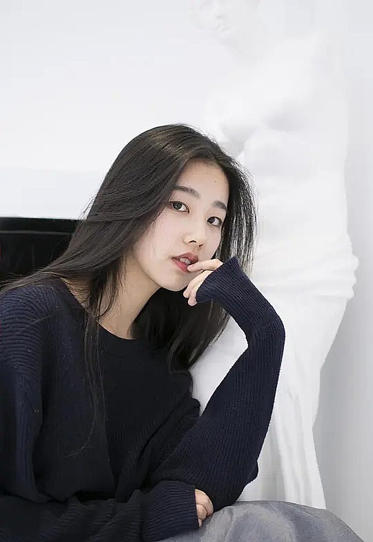 左卓 Zhuo Zuo照片