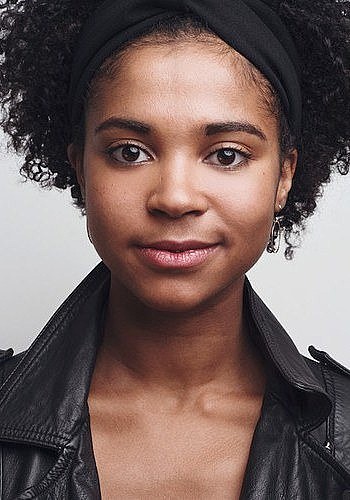 伊莎贝尔·阿多马科·扬 Isabel Adomakoh-Young照片