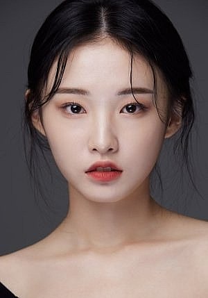 李艺贞 Lee Yea Jin照片