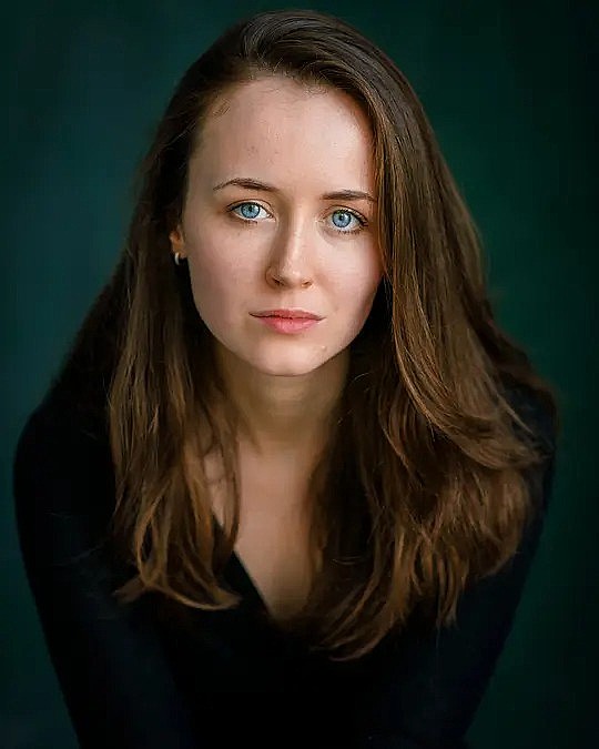 乔治雅·伯内尔 Georgia Burnell照片