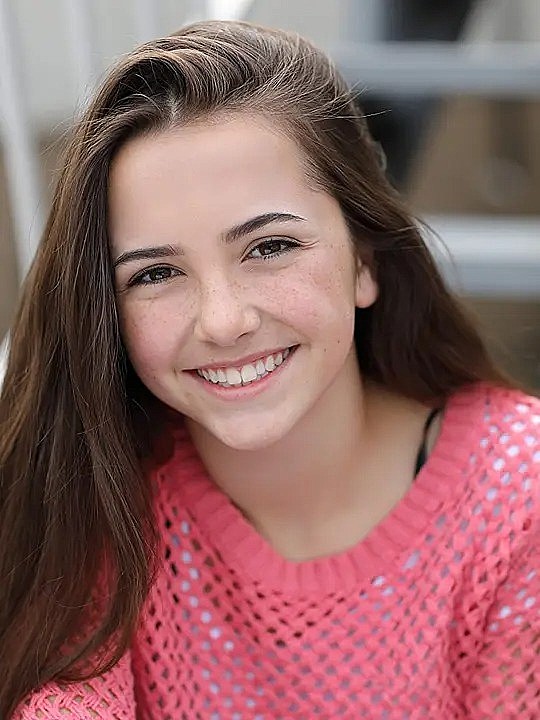 汉娜·切尔敏 Hannah Cheramy照片