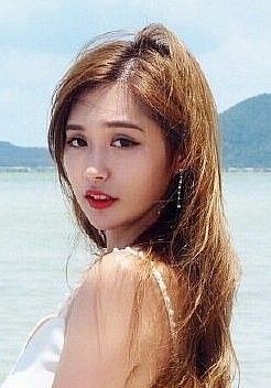 李沿熹 Yanxi Li照片