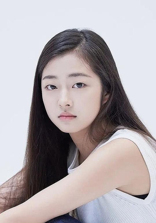 全彩恩 Jeon Chae-eun照片