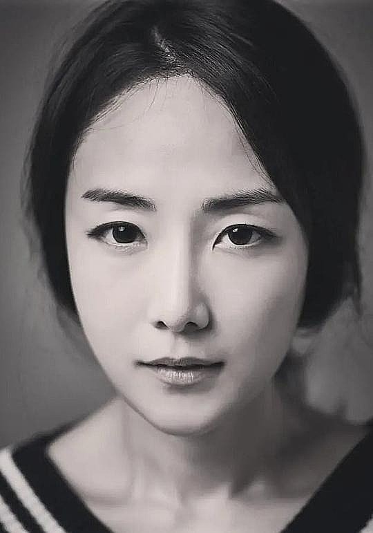 赵妍珍 Cho Yeon Jin照片