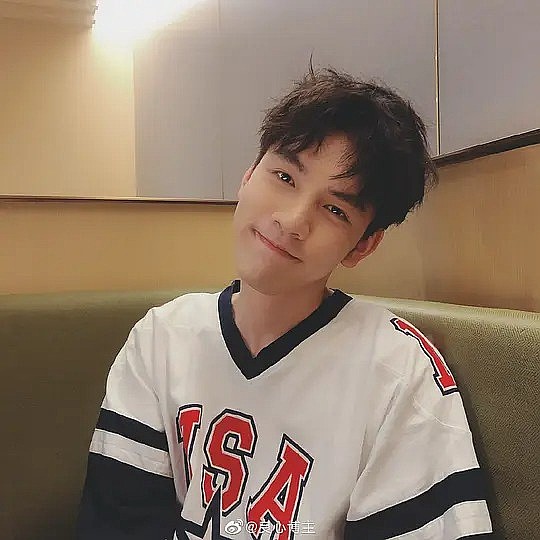 周峻宇 Junyu Zhou照片
