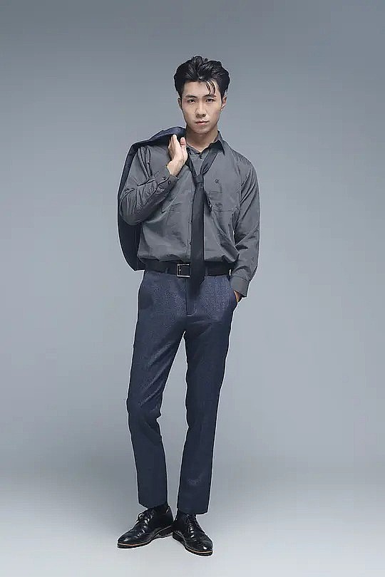 刘啸雨 Xiaoyu Liu照片