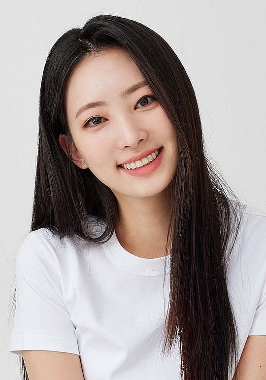 钟智宇 Jiwoo Jong照片