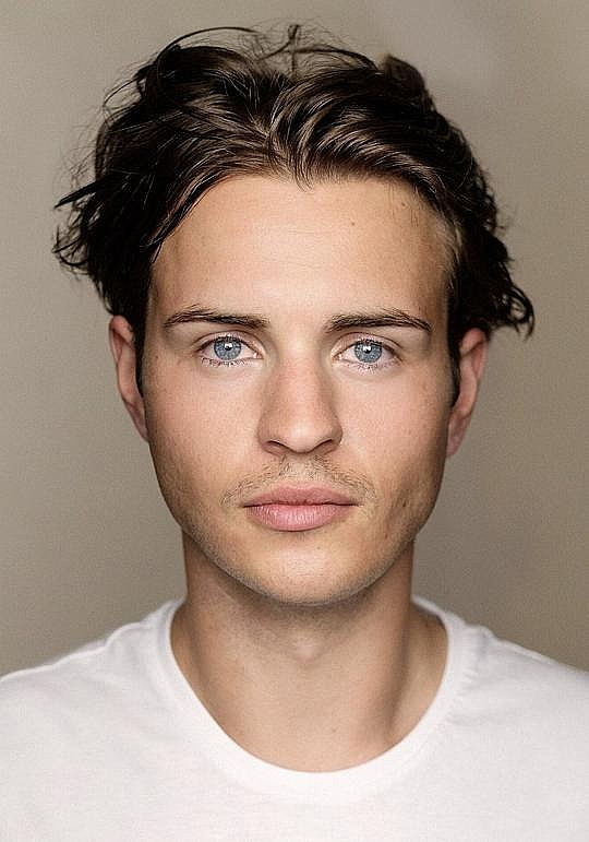 康纳·芬奇 Connor Finch照片
