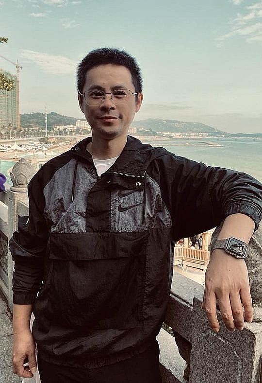 黄晓洪 Huang Xiaohong照片