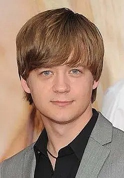 杰森·厄尔斯 Jason Earles照片