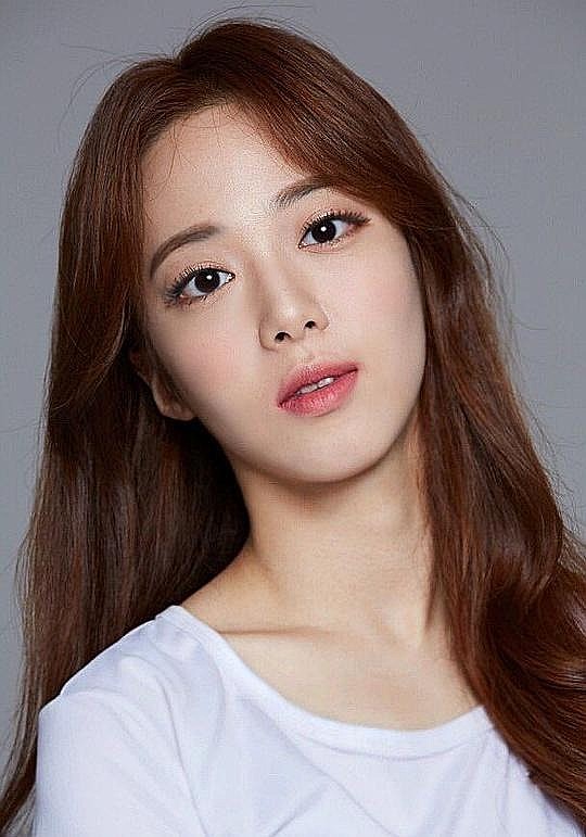 郑贤智 Jung Hyun Ji照片