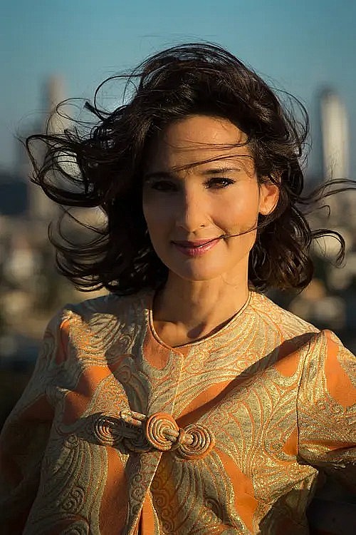 艾莉森·贝克尔 Alison Becker照片