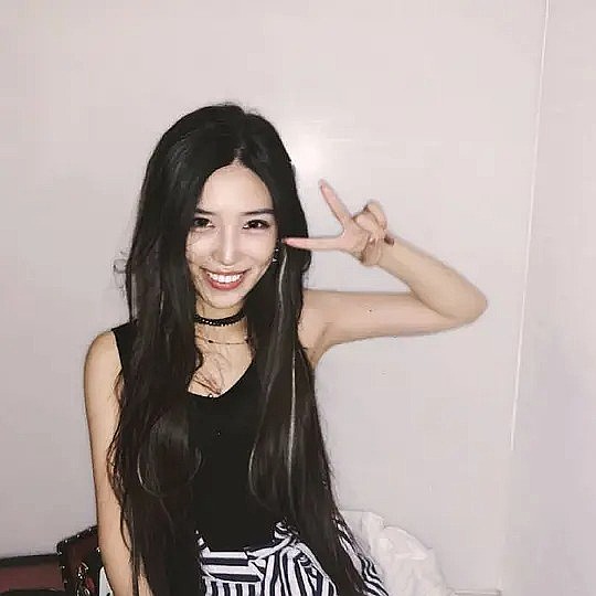 周雨霖 Yulin Zhou照片
