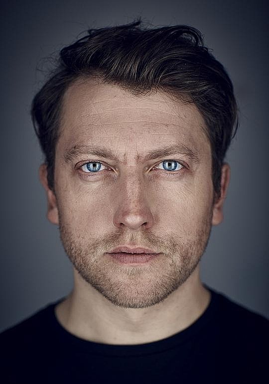 James Thorne照片