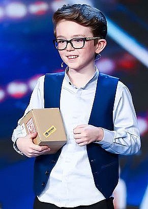 艾丹·麦卡恩 Aidan McCann照片