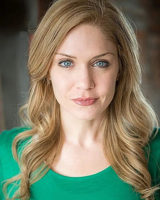 凯西·希亚·沃特森 Cassie Shea Watson照片
