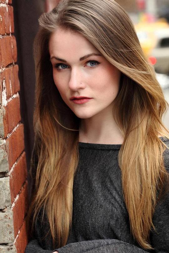 瑞安·詹妮弗·琼斯 Ryan Jennifer Jones照片