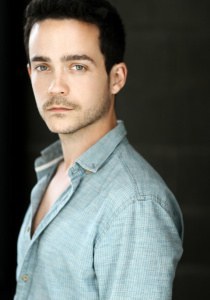 伯克特·图尔顿 Birkett Turton照片