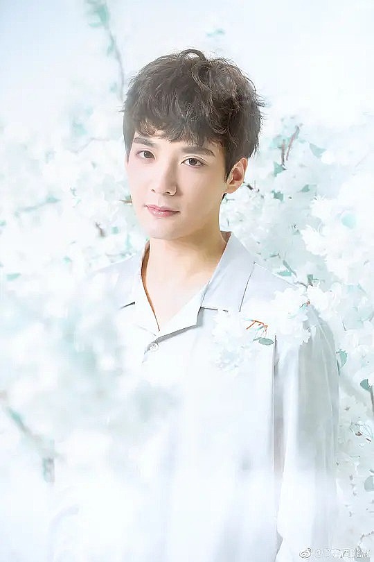 周兆渊 Zhaoyuan Zhou照片