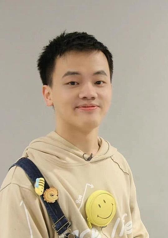 小佳 Jiaxin Zhang照片
