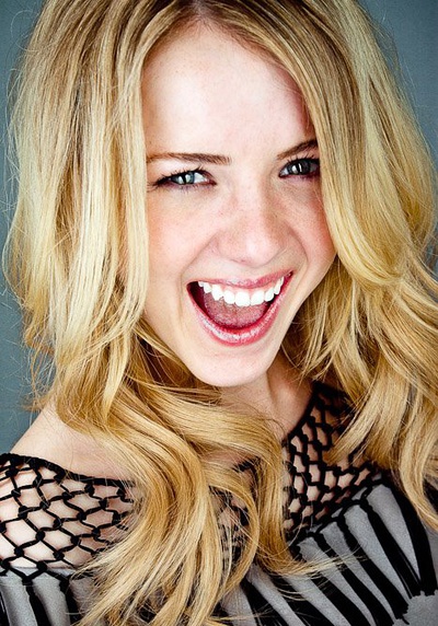 劳拉·威金斯 Laura Wiggins照片